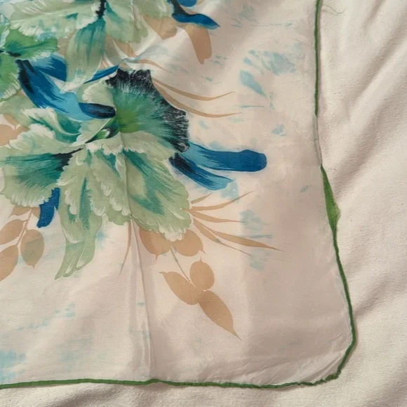 Vintage Floral Silk Scarf with Blue and Green Design - Picture 5 of 6
